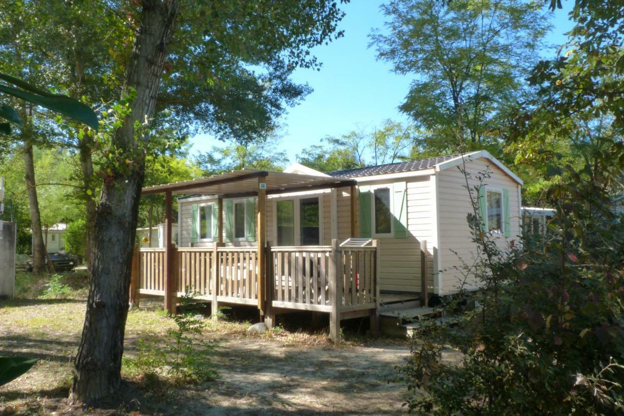 Camping L'Eau Vive Hotel Dauphin Exterior foto