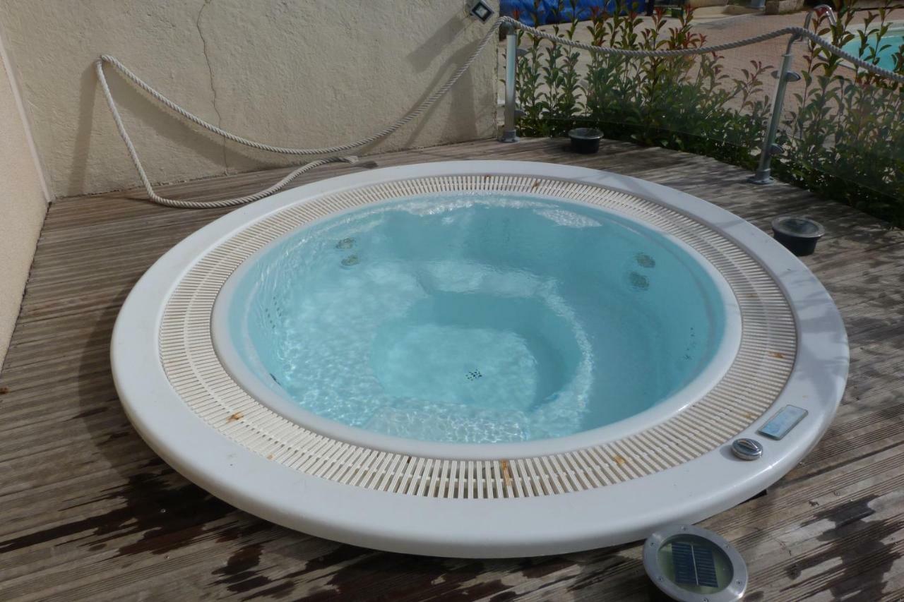 Camping L'Eau Vive Hotel Dauphin Exterior foto